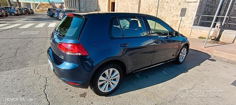 Usata VW Golf VII 130 CV (95 kW) 2015 Blu Berlina