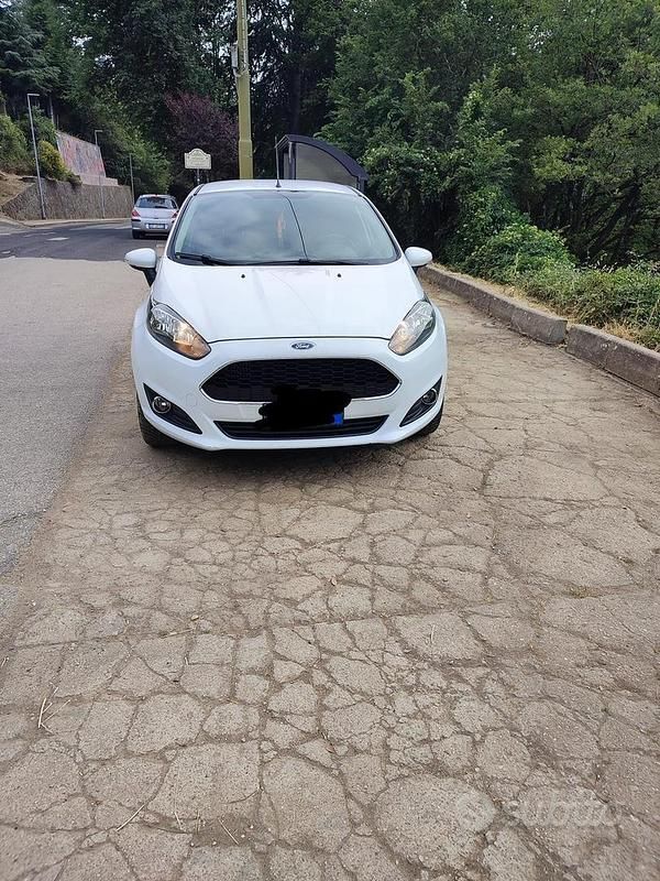 Usata Ford Fiesta 75 CV (55 kW) 2017 Bianco Utilitaria