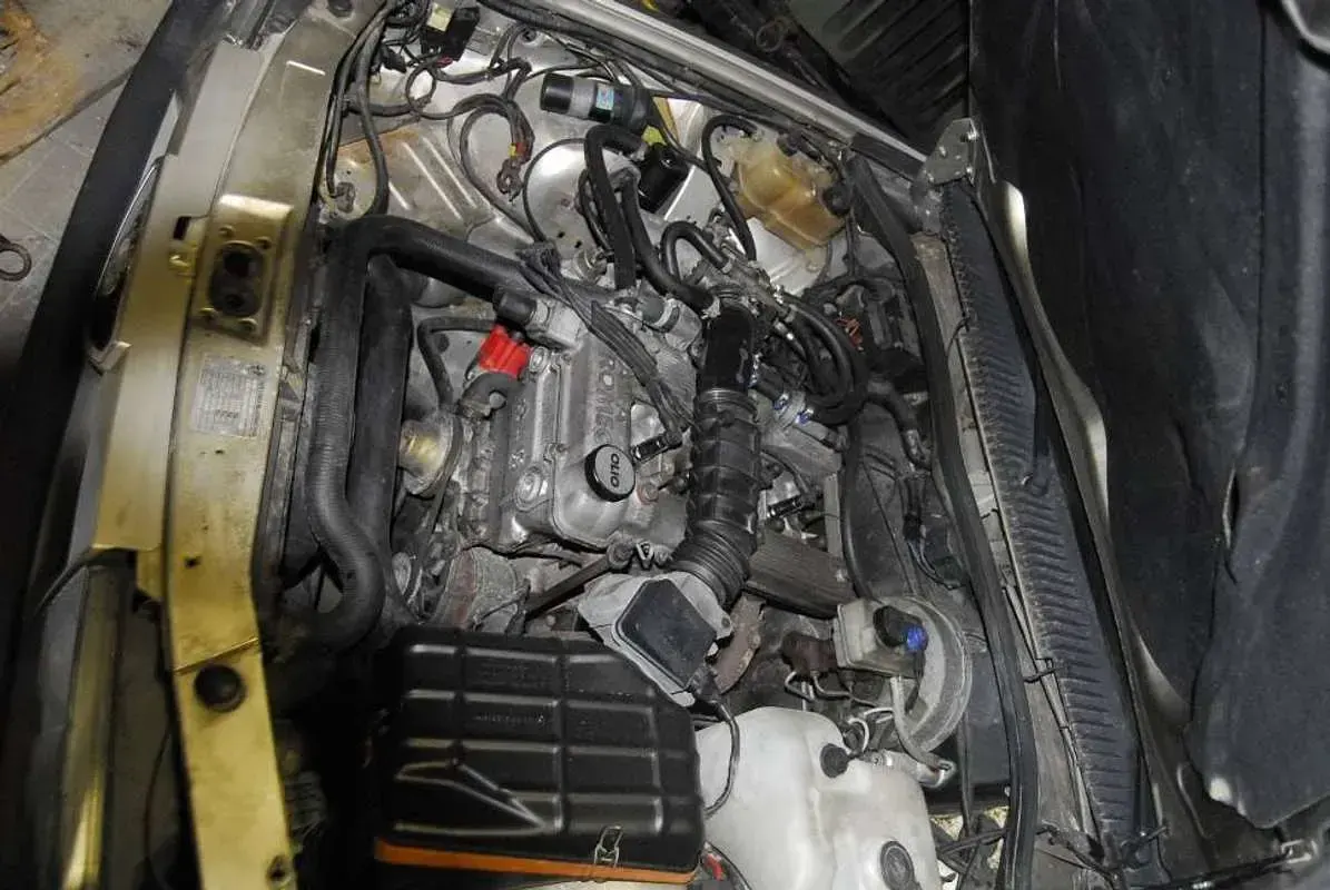 Usata Alfa Romeo 75 120 CV (88 kW) 1988 Argento Berlina