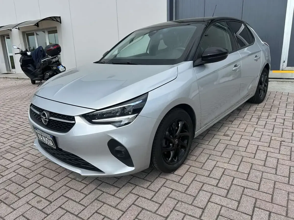 Usata Opel Blitz Edition 101 CV (74 kW) 2022 Grigio Berlina
