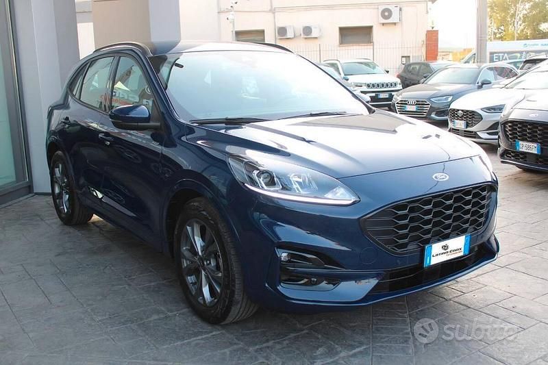 Usata Ford Kuga ST-Line 120 CV (88 kW) 2023 Blu/azzurro(met.) SUV