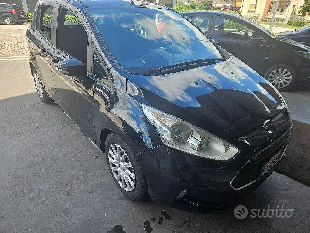 Usata Ford B-MAX Titanium 101 CV (74 kW) 2013 Nero metallizzato Monovolume