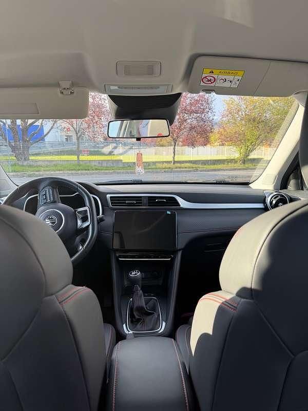 Usata MG ZS Luxury 106 CV (77 kW) 2024 Nero SUV