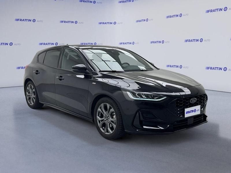 Käytetty Ford Focus ST-Line 125 HP (91 kW) 2025 Musta Viistoperä