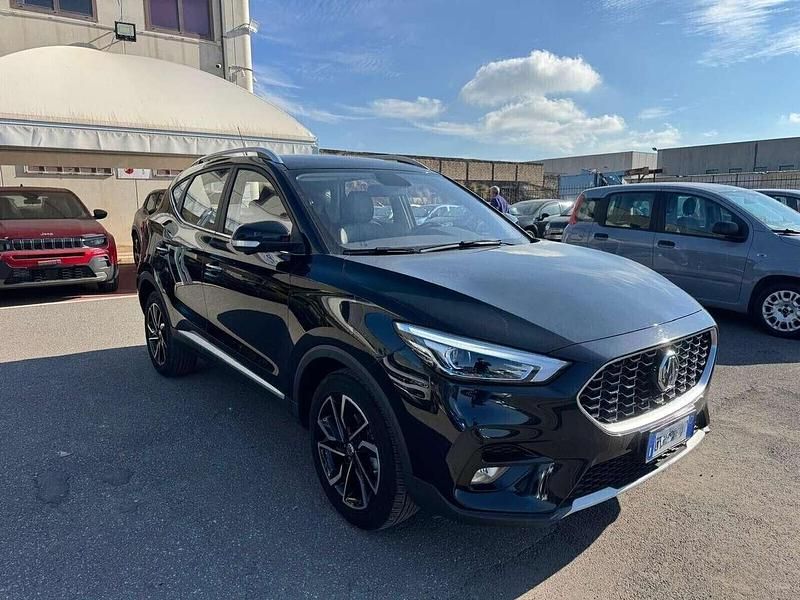 Usata MG ZS Luxury 106 CV (77 kW) 2024 Nero SUV