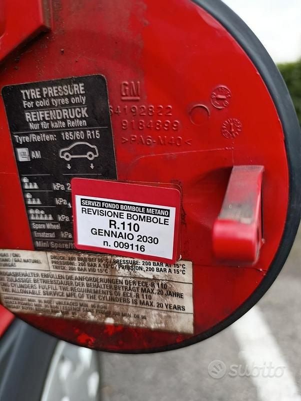 Usata Opel Combo 2010 Rosso Monovolume