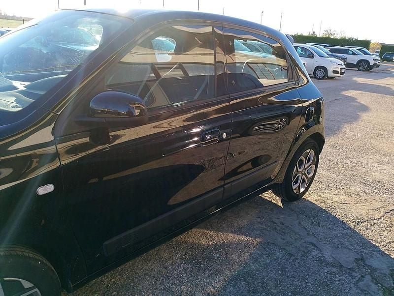 Usata Renault Twingo Equilibre 65 CV (47 kW) 2024 Nero Utilitaria