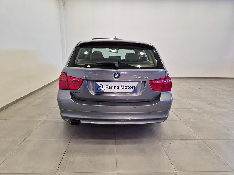Usata BMW 320 184 CV (135 kW) 2010 Grigio Station wagon