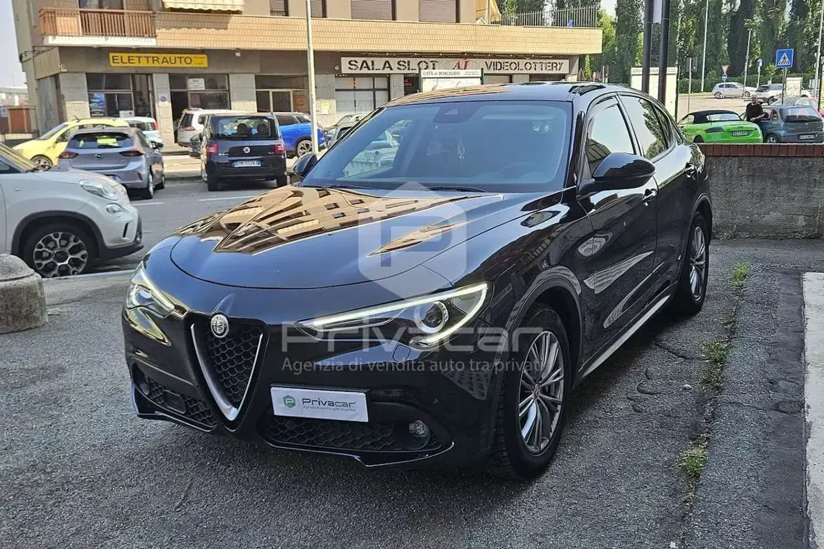 Usata Alfa Romeo Stelvio Business 190 CV (139 kW) 2021 Nero SUV