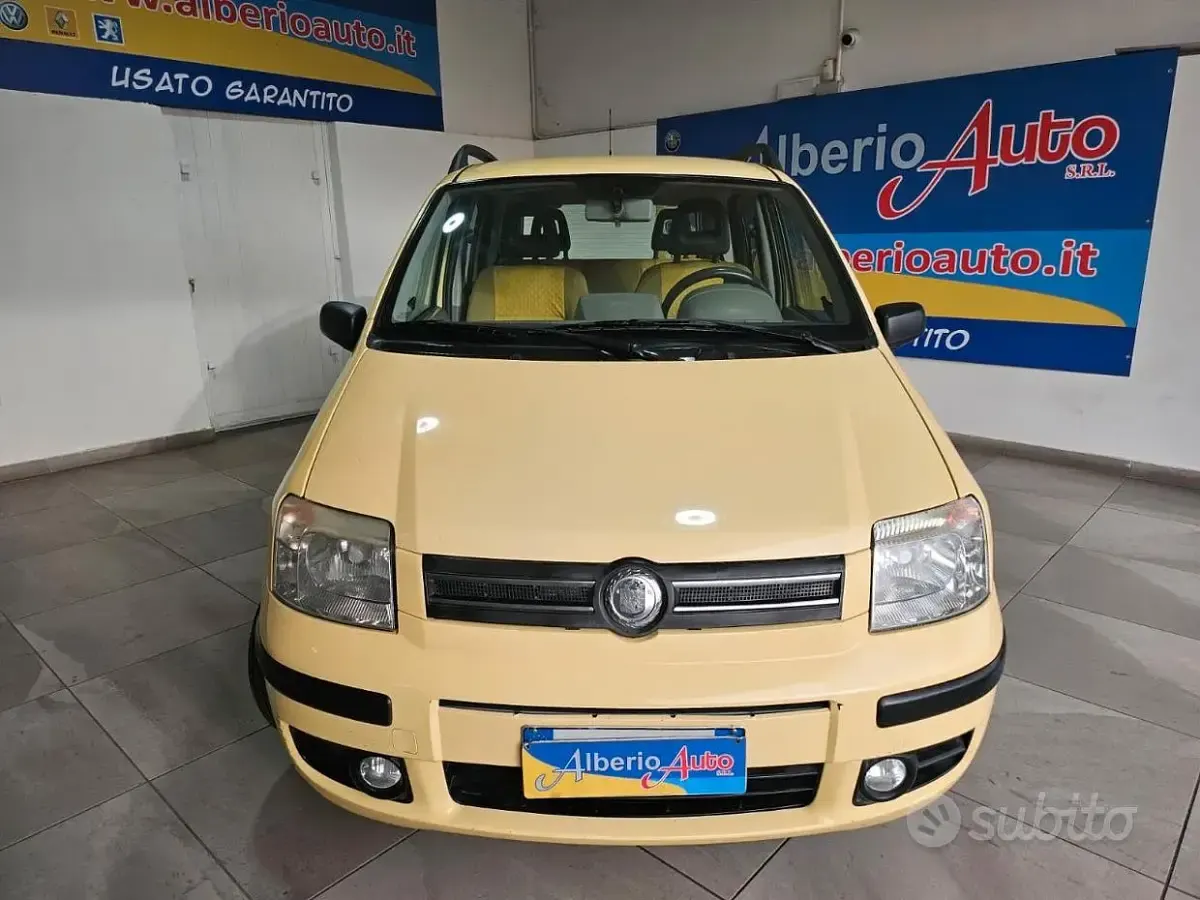 Usata Fiat Panda Dynamic 60 CV (44 kW) 2003 Giallo Utilitaria