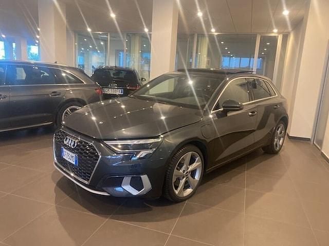 Grigio manhattan metallizzato Usata 2022 Audi A3 Advanced Plus | 34.500 € - Immagine 1/4