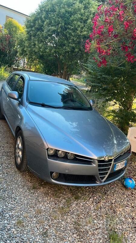 Usata 2009 Alfa Romeo 159 Station wagon | 1800 € (Super prezzo) - Immagine 1/4