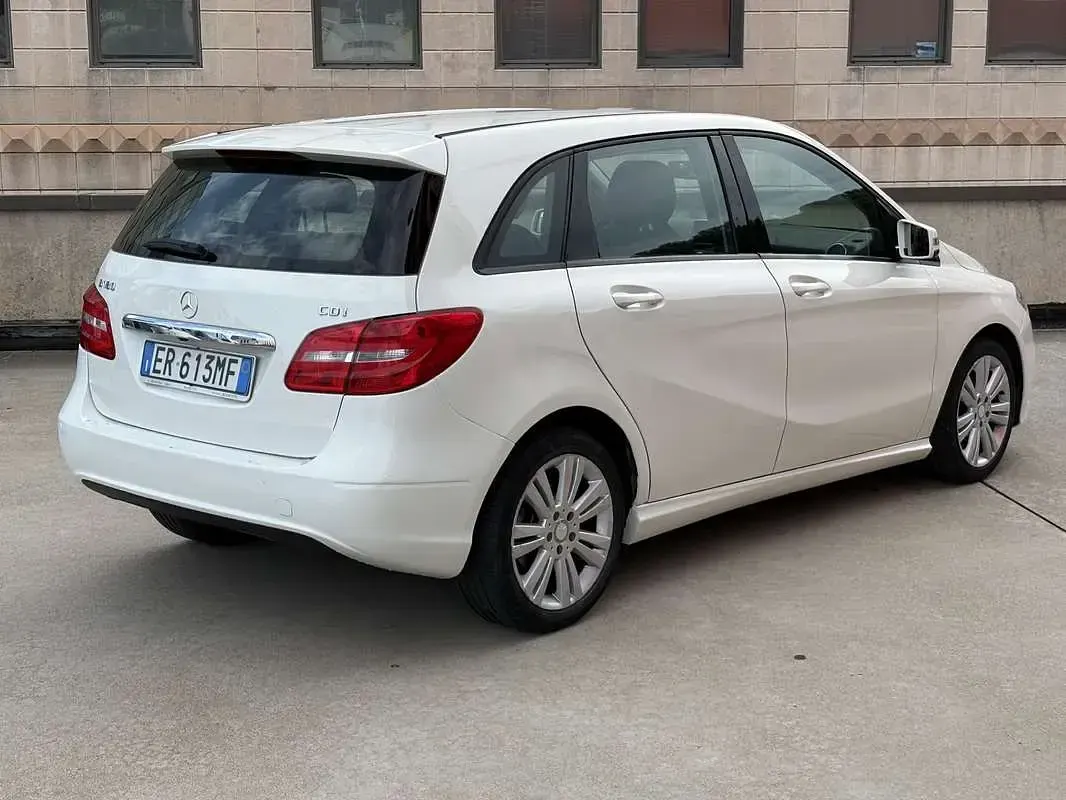 Usata Mercedes B180 Executive 109 CV (80 kW) 2013 Utilitaria