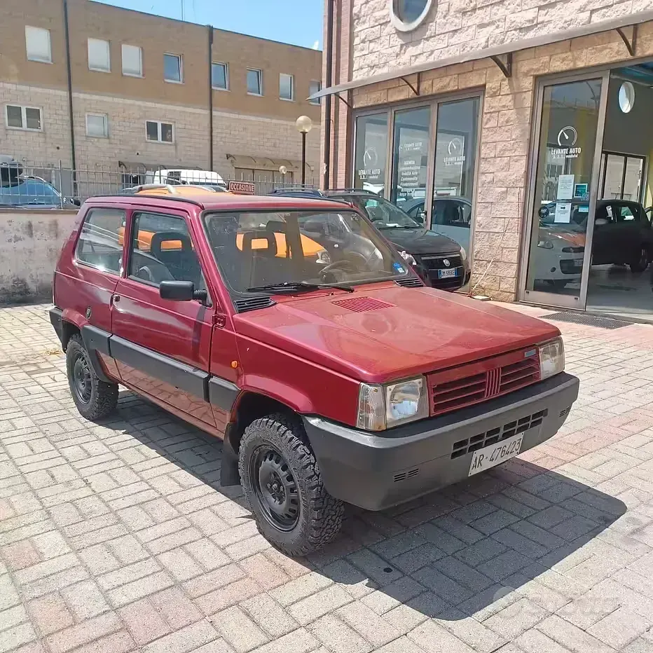 Usata Fiat Panda 4x4 50 CV (36 kW) 1993 Rosso Utilitaria