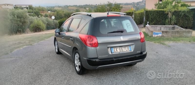 Usata Peugeot 207 92 CV (67 kW) 2011 Grigio Station wagon
