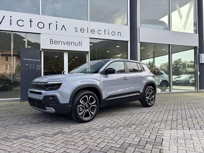 Nuova Jeep Avenger Summit 109 CV (80 kW) 2025 Grigio SUV