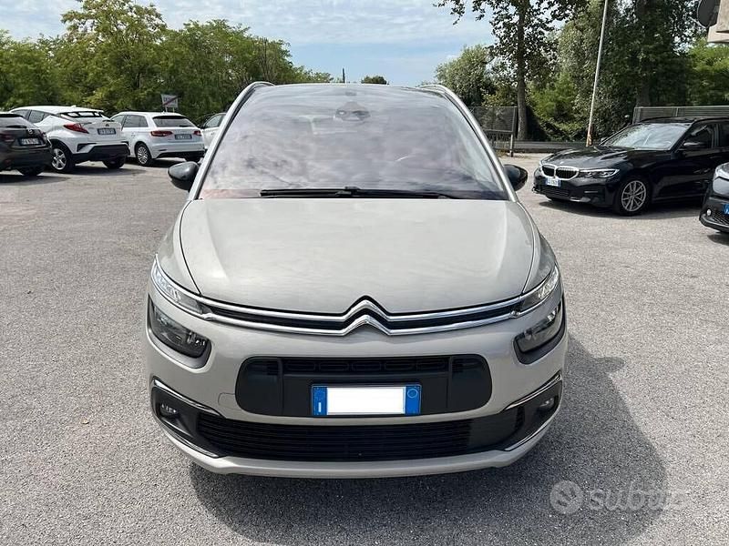 Beige Usata 2021 Citroën C4 SpaceTourer Shine Monovolume | 15.900 € (Buon prezzo) - Immagine 1/4