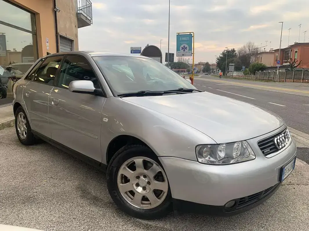 Usata Audi A3 Ambiente 150 CV (110 kW) 2002 Argento Utilitaria