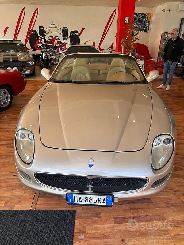 Usata Maserati Spyder 390 CV (286 kW) 2002 Oro Cabrio