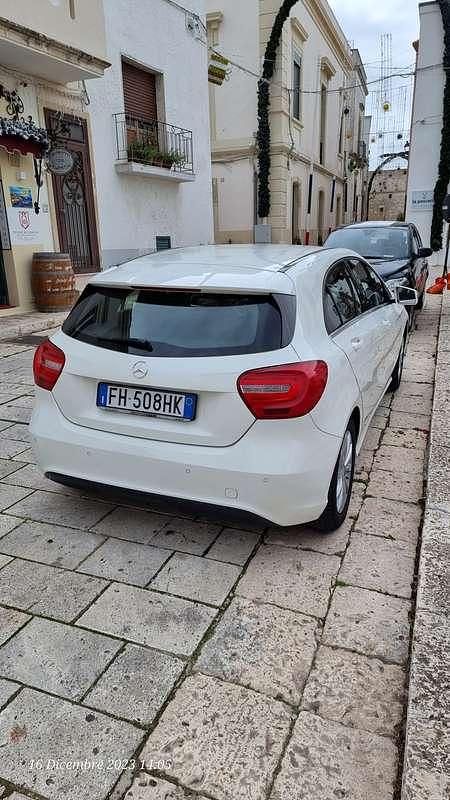 Usata Mercedes A180 Premium 109 CV (80 kW) 2015 Bianco Berlina