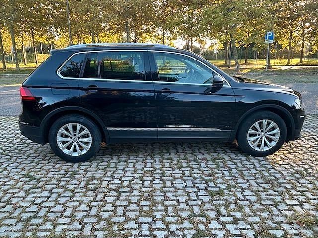Usata VW Tiguan 125 CV (91 kW) 2017 Nero SUV