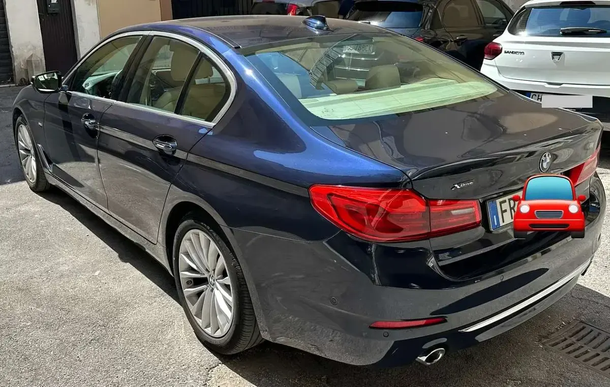 Usata BMW 520 Luxury Line 190 CV (139 kW) 2018 Blu/azzurro Berlina