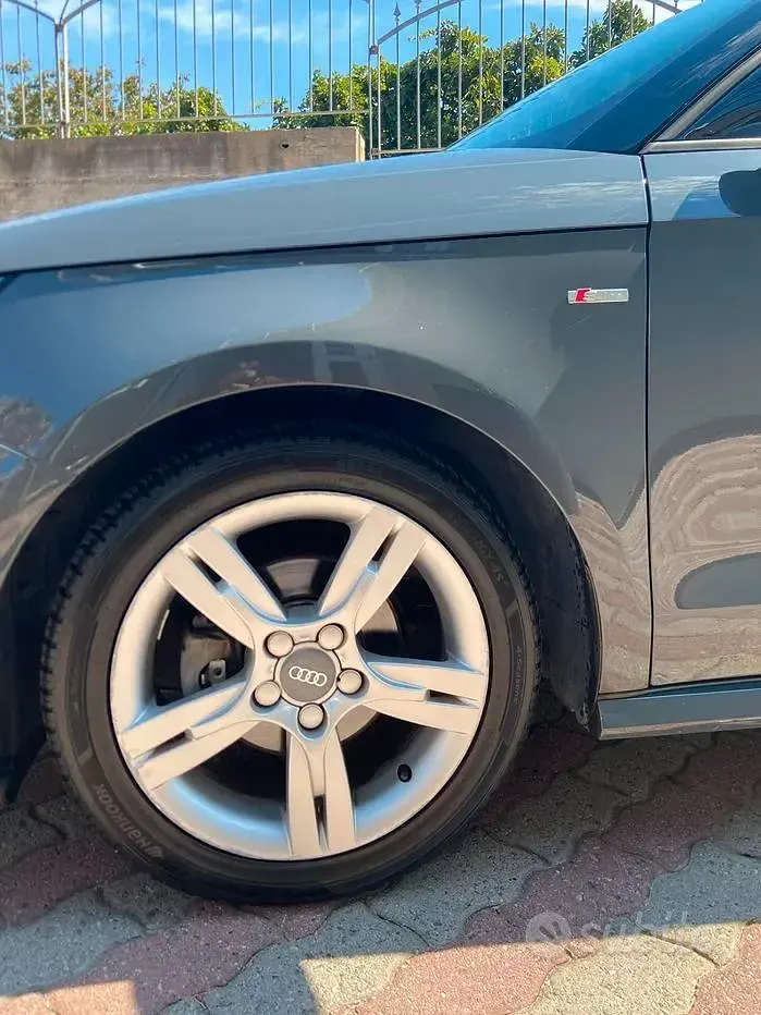 Usata Audi A1 Sportback S-Line 90 CV (66 kW) 2018 Grigio Utilitaria