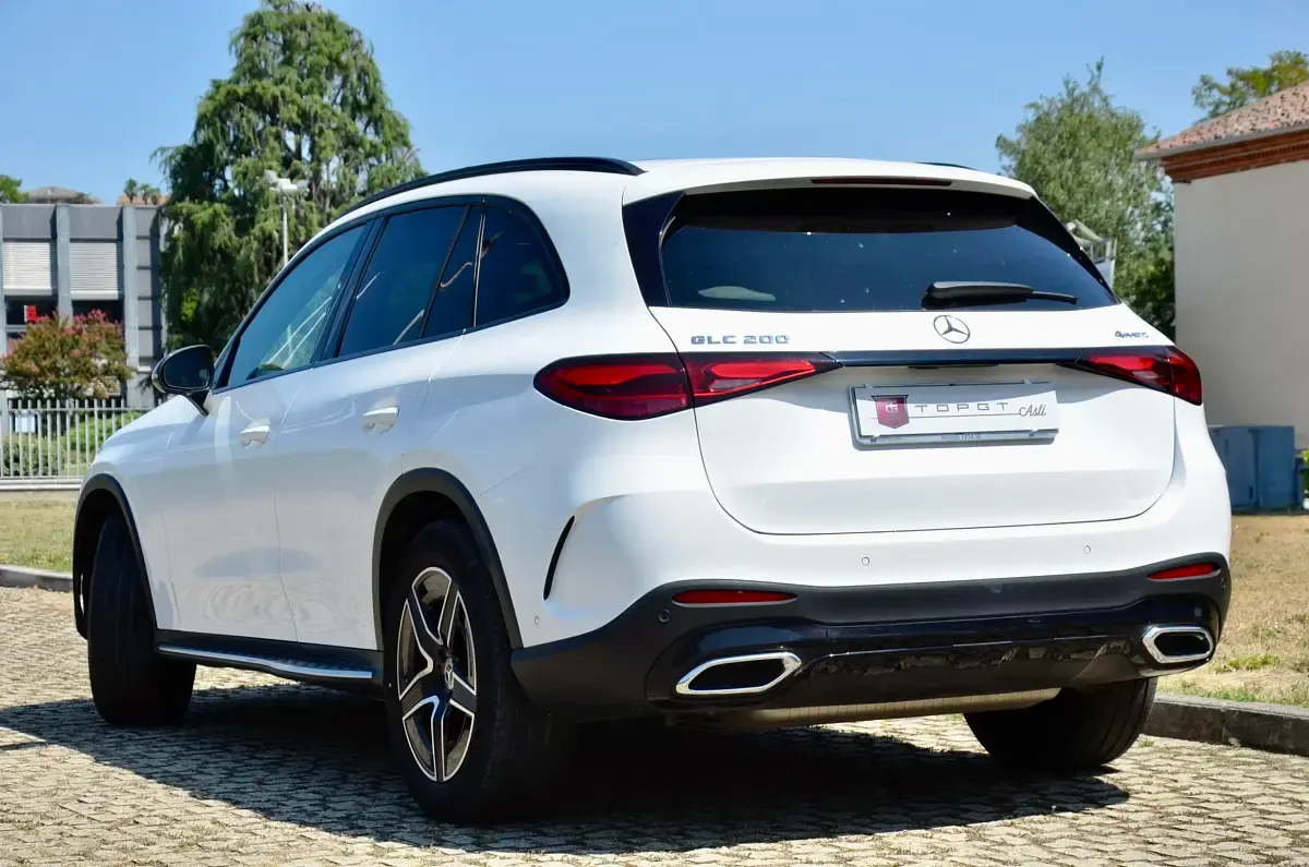 Usata Mercedes GLC200 AMG Line Premium Plus 204 CV (150 kW) 2023 Bianco SUV