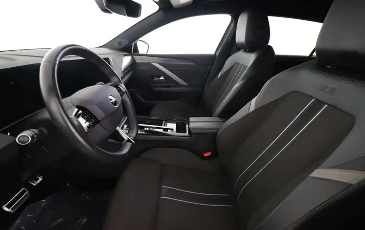 Usata Opel Astra S 131 CV (96 kW) 2023 Grigio Utilitaria