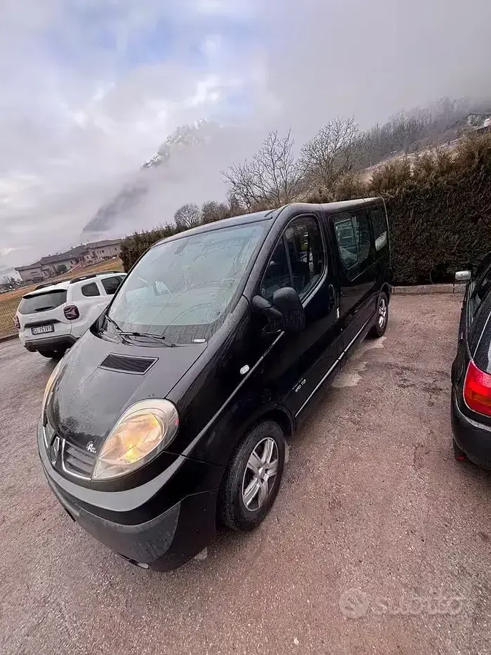 Usata Renault Trafic 2007 Nero Monovolume