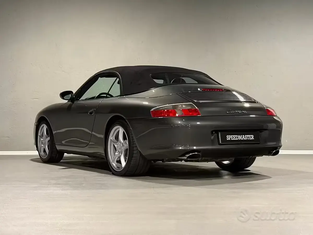 Usata Porsche 911 Carrera Cabriolet 320 CV (235 kW) 2004 Schiefergrau pts Cabrio