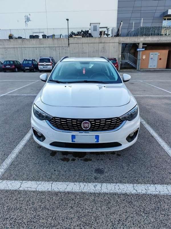 Usata Fiat Tipo Lounge 120 CV (88 kW) 2020 Bianco Station wagon