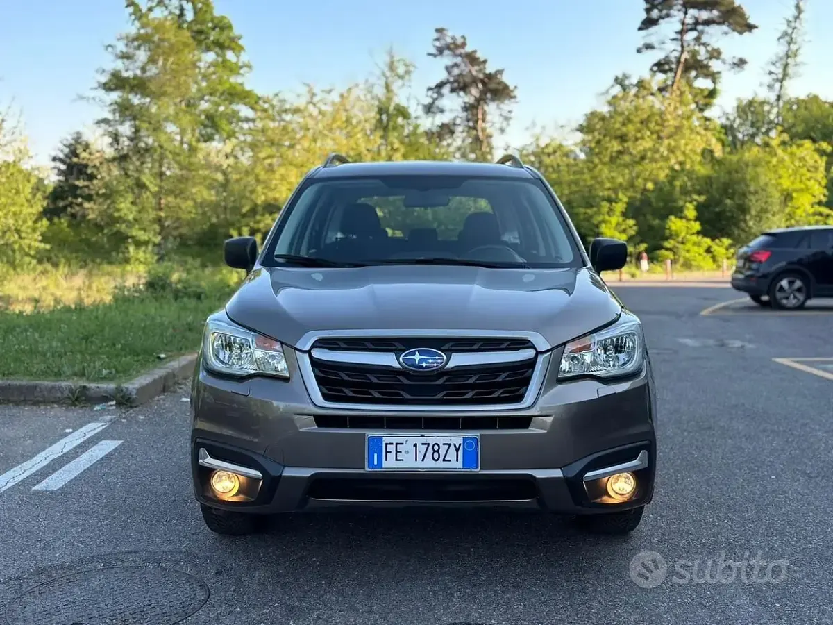 Usata Subaru Forester 150 CV (110 kW) 2016 Giallo SUV