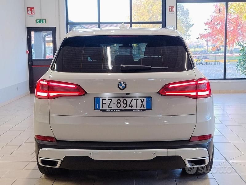 Usata BMW X5 Comfort Edition 265 CV (194 kW) 2019 Mineralweiss metallic SUV