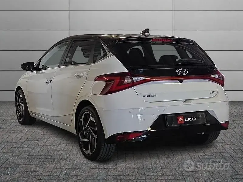 Usata Hyundai i20 100 CV (73 kW) 2022 Bianco Utilitaria