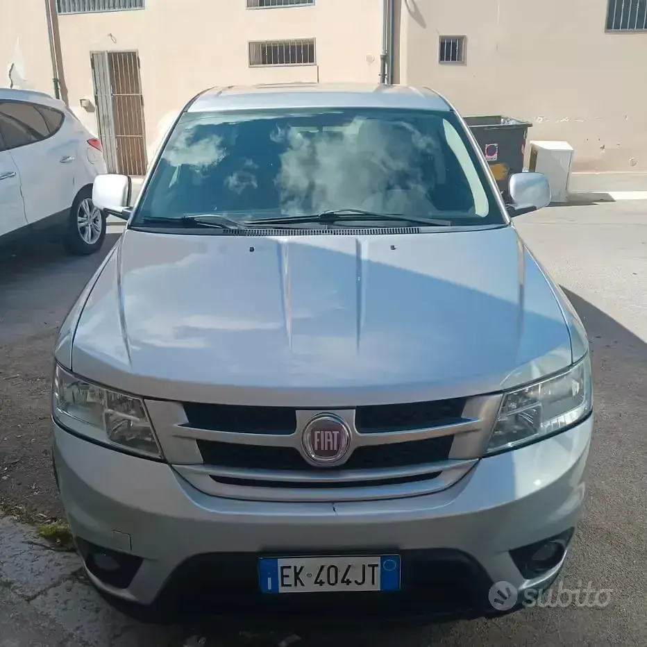 Usata Fiat Freemont 140 CV (102 kW) 2011 Grigio SUV