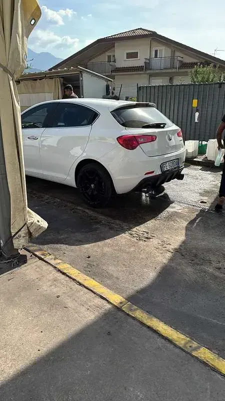Usata Alfa Romeo Giulietta Exclusive 120 CV (88 kW) 2016 Bianco Berlina