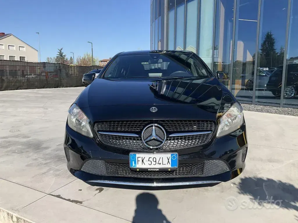 Usata Mercedes A160 Executive 90 CV (66 kW) 2017 Nero Utilitaria
