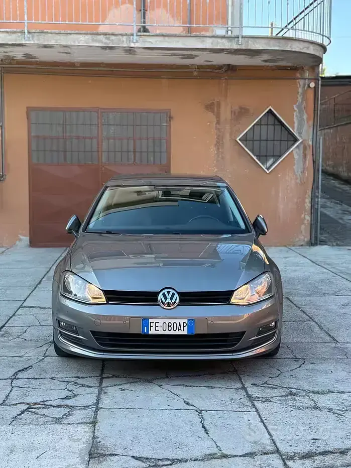 Usata VW Golf VII Highline 110 CV (80 kW) 2016 Grigio Berlina