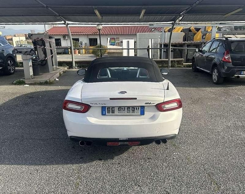 Usata Fiat 124 Spider Lusso 140 CV (102 kW) 2016 Cabrio
