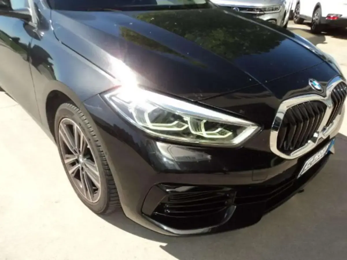 Usata BMW 118 Advantage 150 CV (110 kW) 2023 Nero Utilitaria