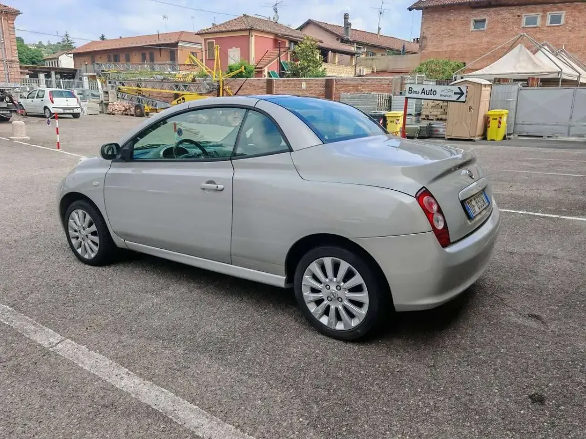 Usata Nissan Micra 110 CV (80 kW) 2007 Beige Coupé