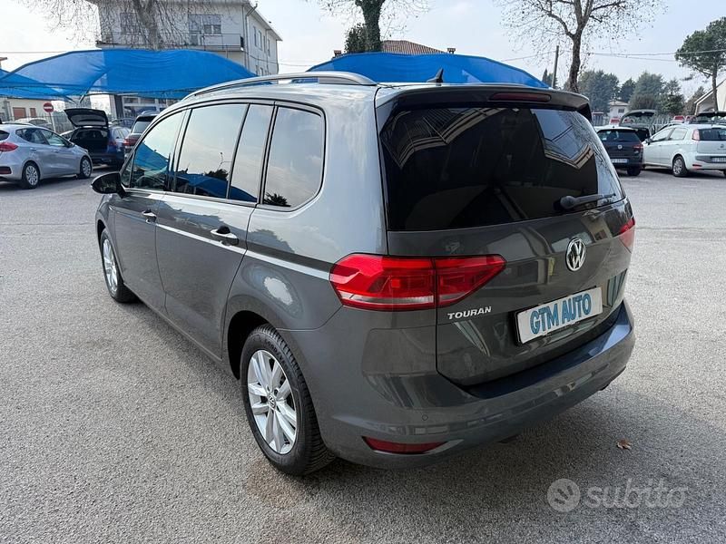 Usata VW Touran Comfortline 116 CV (85 kW) 2018 Grigio Monovolume
