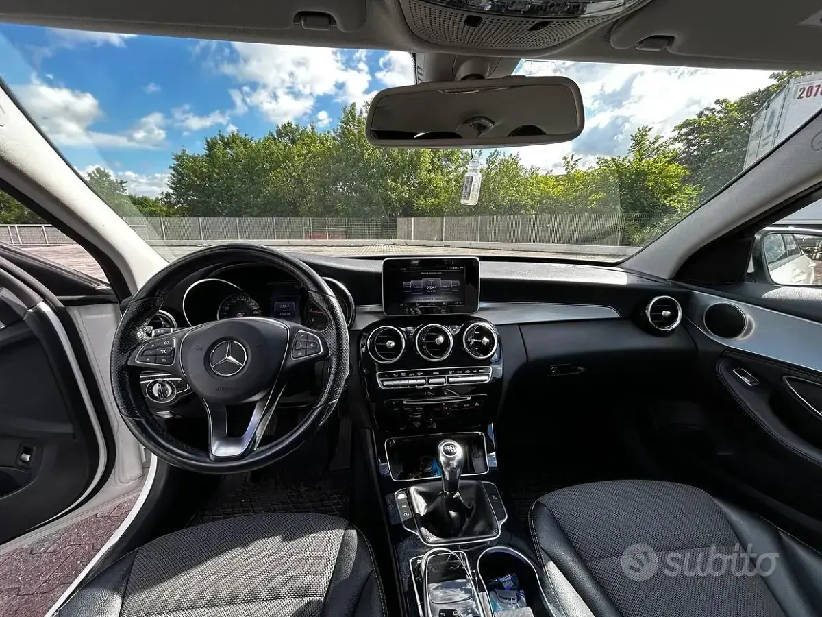 Usata Mercedes C180 116 CV (85 kW) 2015 Bianco Berlina