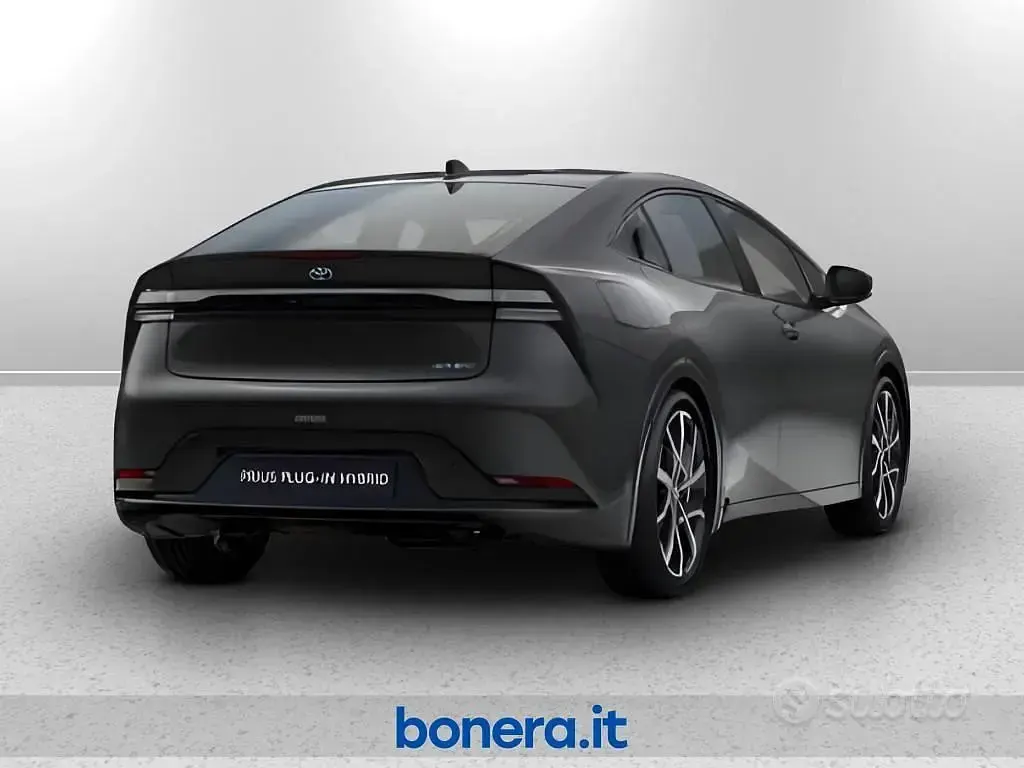 Nuova Toyota Prius Lounge 2026 Grigio Utilitaria