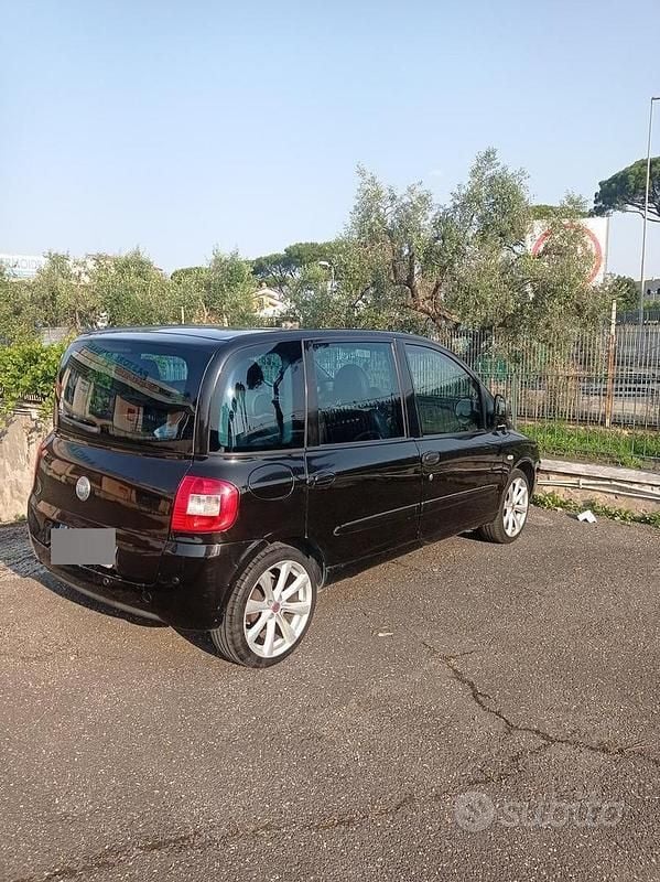 Usata Fiat Multipla 120 CV (88 kW) 2007 Nero Monovolume