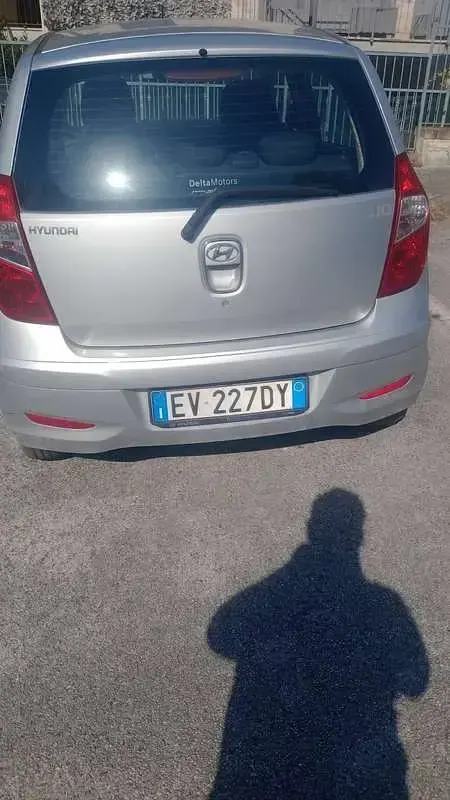 Usata Hyundai i10 Classic 69 CV (50 kW) 2014 Argento Utilitaria