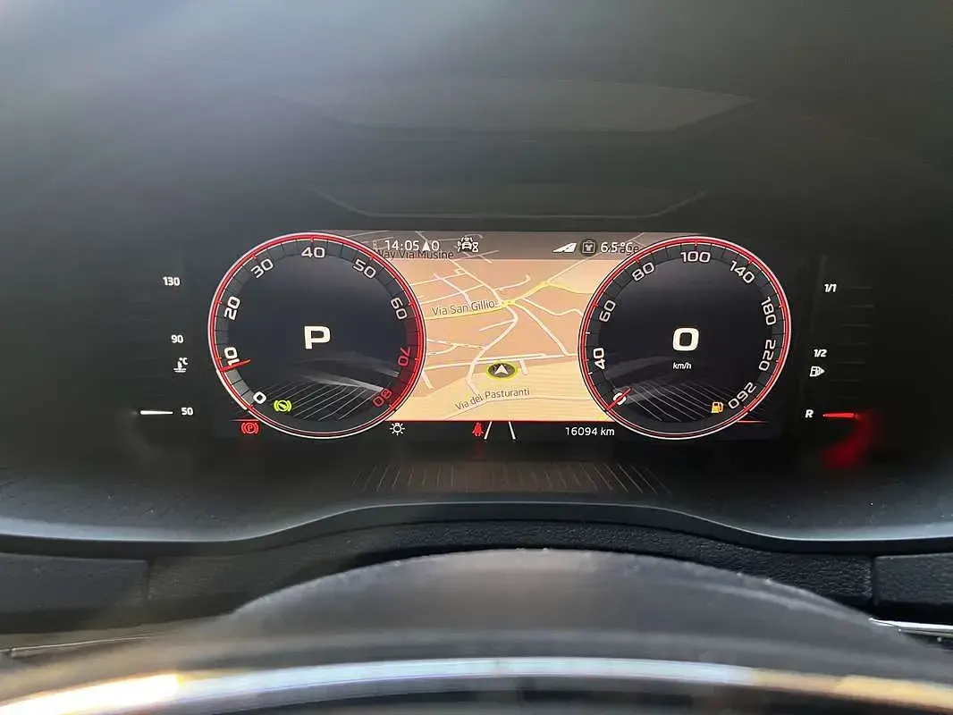 Usata Skoda Karoq SportLine 190 CV (139 kW) 2023 SUV