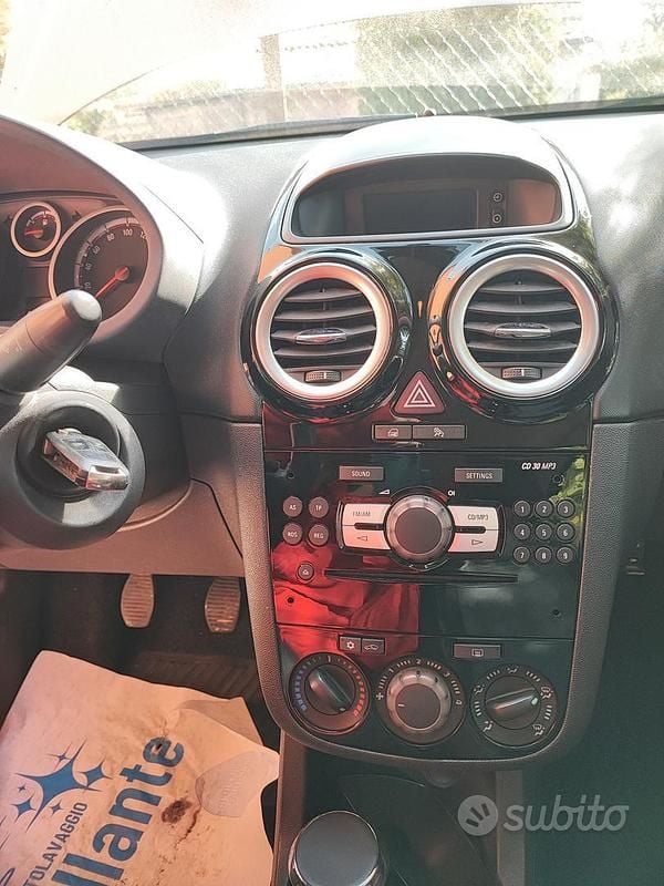 Usata Opel Corsa 80 CV (58 kW) 2008 Grigio Utilitaria