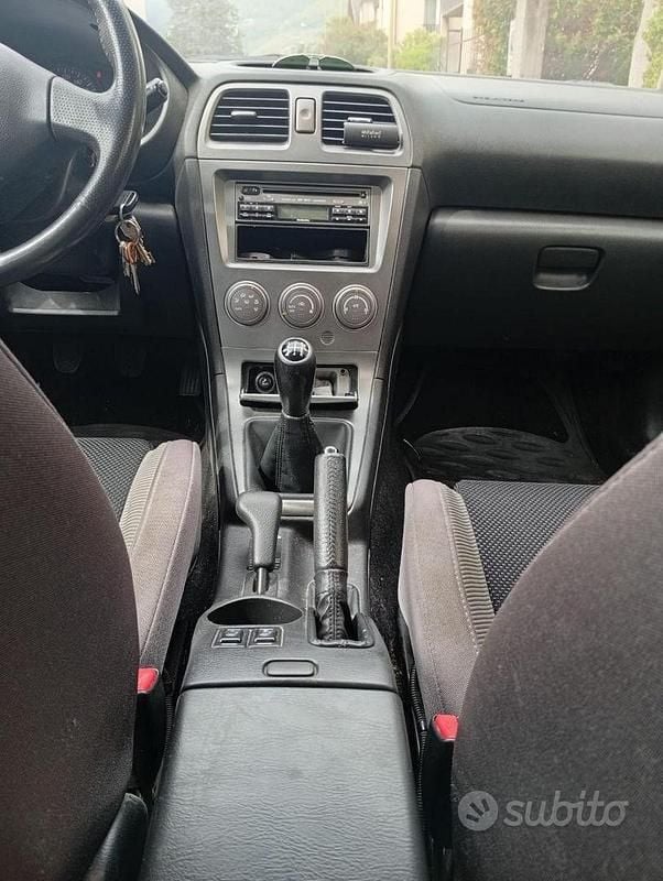 Usata Subaru Impreza 160 CV (117 kW) 2007 Grigio Station wagon